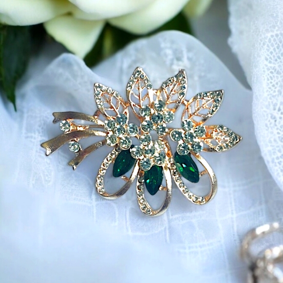Green and Clear Rhinestone Floral Spray Brooch - Picture 1 of 2